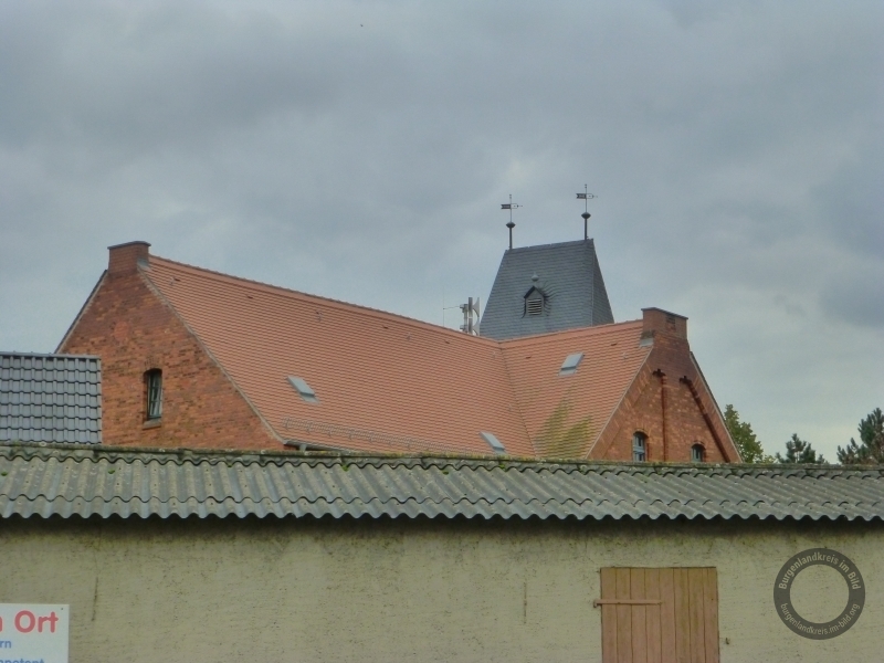 Dorfschule in Uichteritz bei Weißenfels im Burgenlandkreis