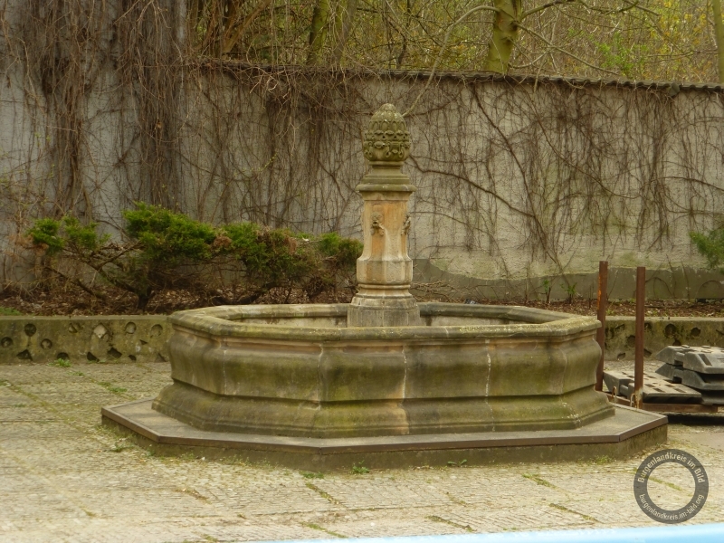 Klosterbrunnen in der Nikolaistraße in Weißenfels im Burgenlandkreis