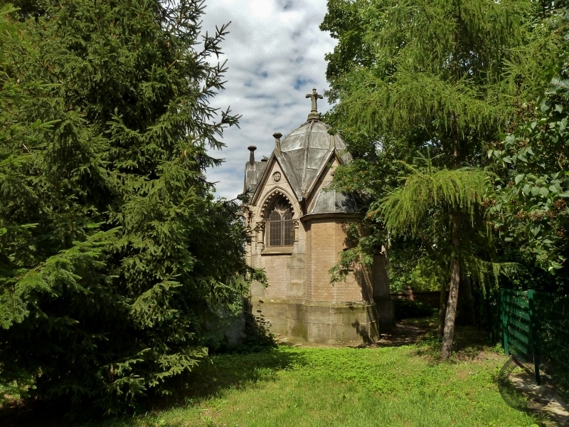 Mausoleum der Familie Saenger in Wengelsdorf bei Weißenfels im Burgenlandkreis