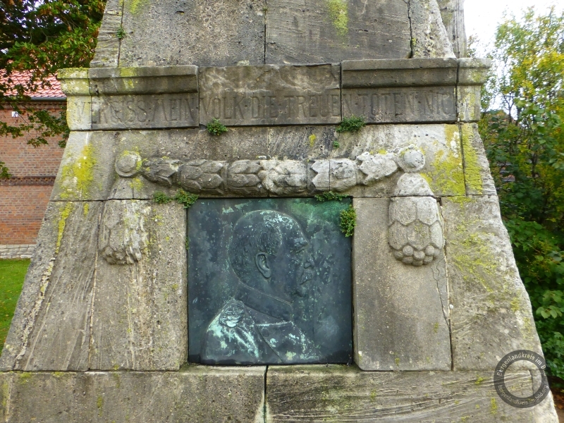 Kriegerdenkmal (Deutsche Einigungskriege) in Kriechau (Stadt Weißenfels) im Burgenlandkreis