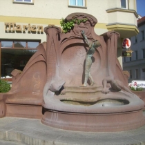 Brunnen an der Marienapotheke in Weißenfels