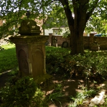 Kriegerdenkmal Deutsche Einigungskriege auf dem Kirchhof in Reichardtswerben (Stadt Weißenfels) im Burgenlandkreis