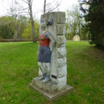 Steinskulptur "Yoko" auf dem Georgenberg in Weißenfels im Burgenlandkreis